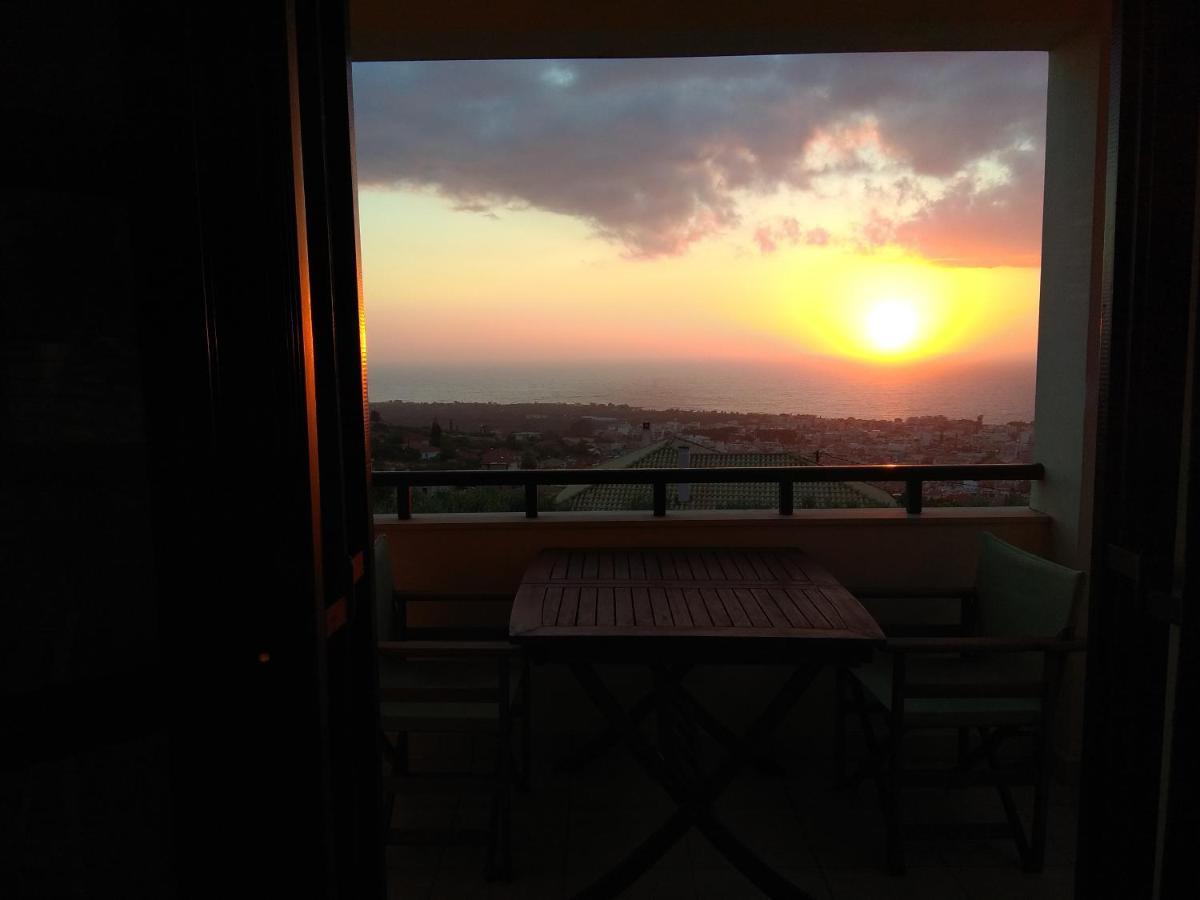 基帕里夏Kiparissia Castle & Sea View别墅 外观 照片